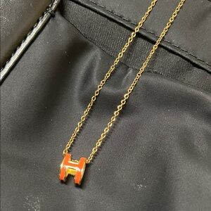 FashionGold Necklace with Orange H Pendant